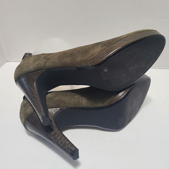 Linea Paolo Suede Pump with Ankle Strap Size‎ 11.5 main image 7
